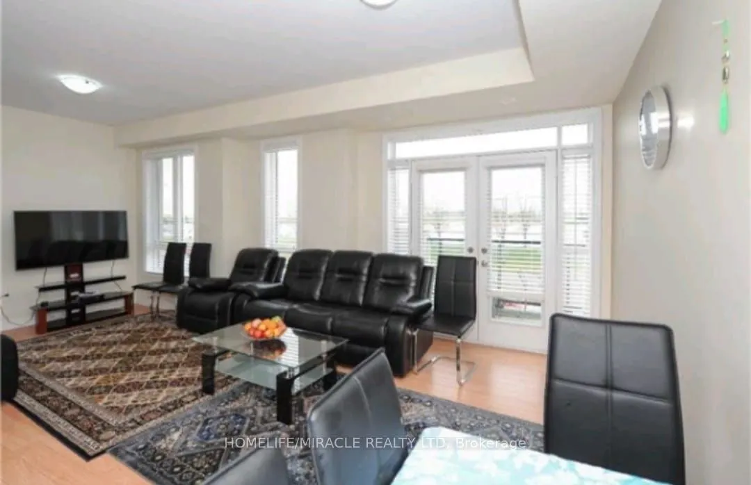 9601 Jane Street, #8