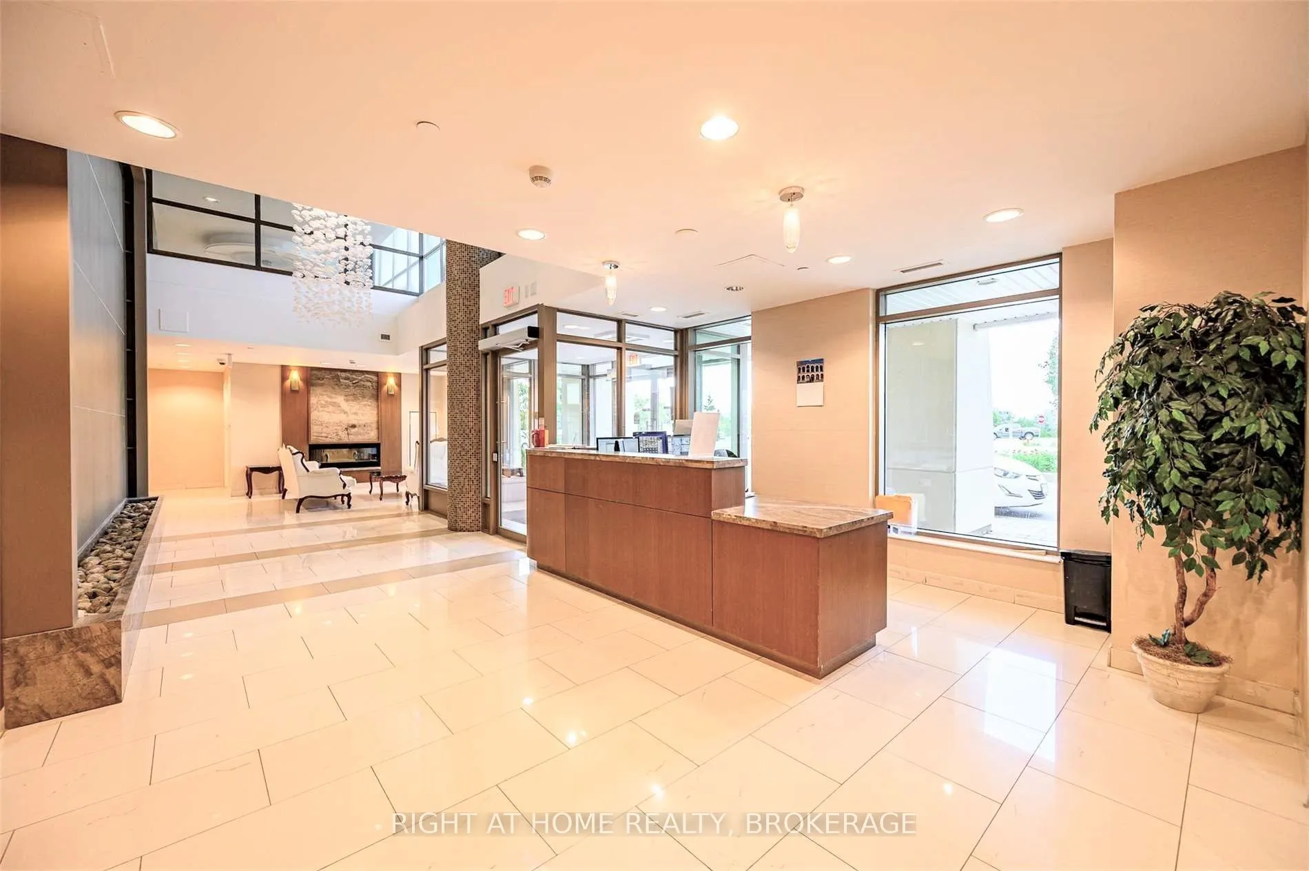 75 Norman Bethune Avenue, #608