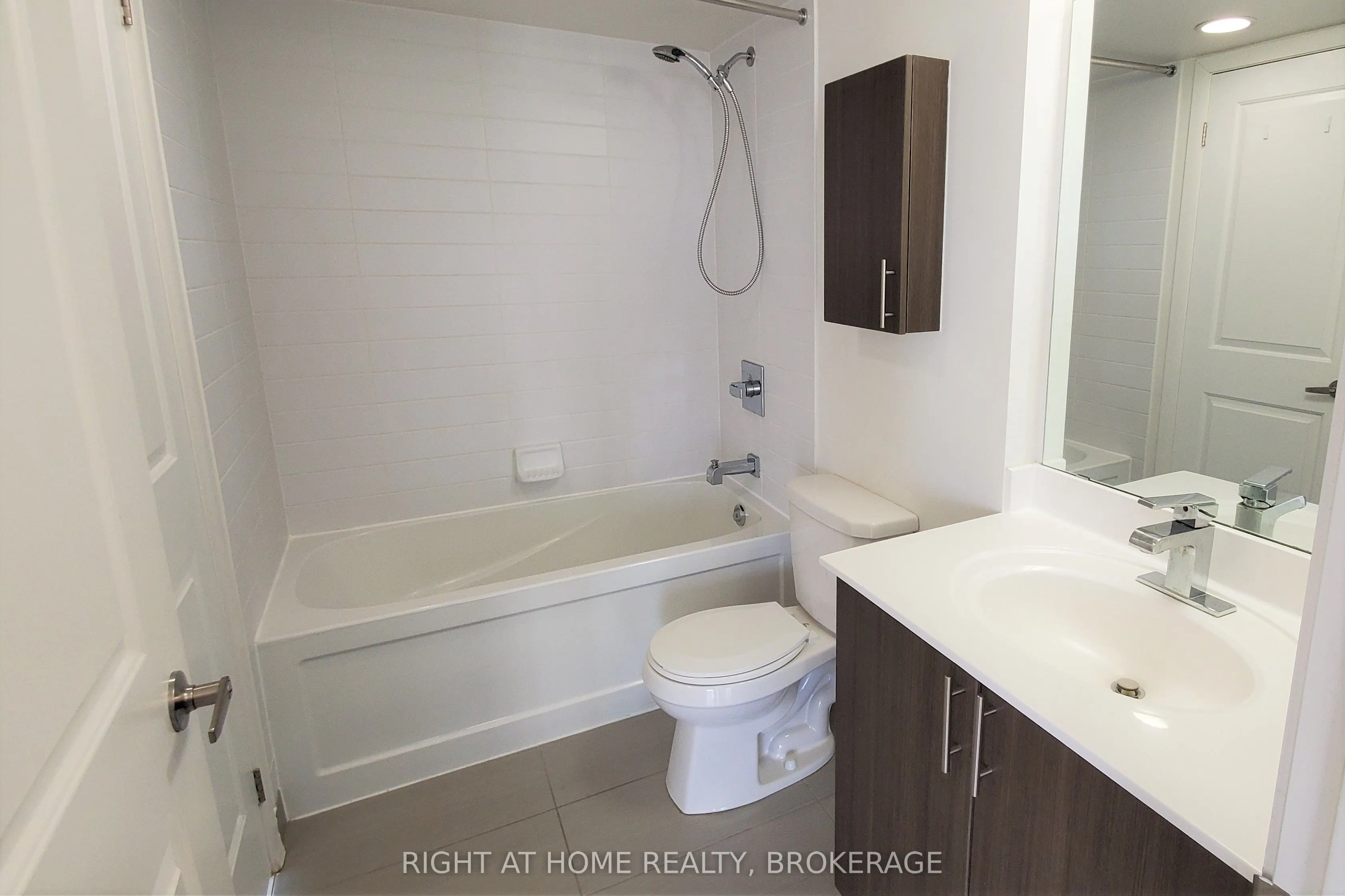 75 Norman Bethune Avenue, #608