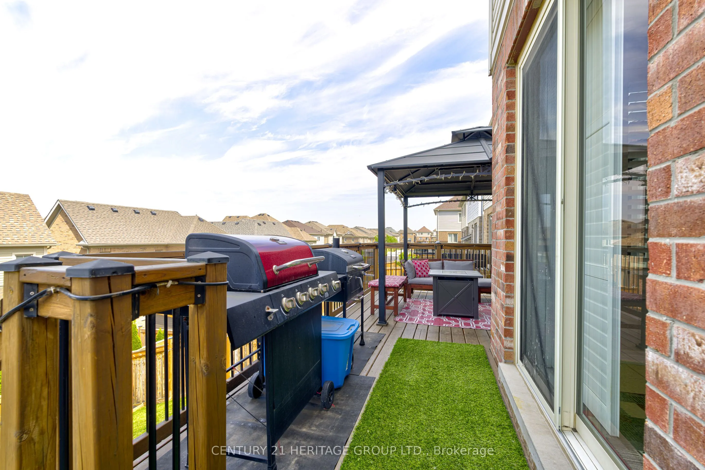 32 Michaelis Street