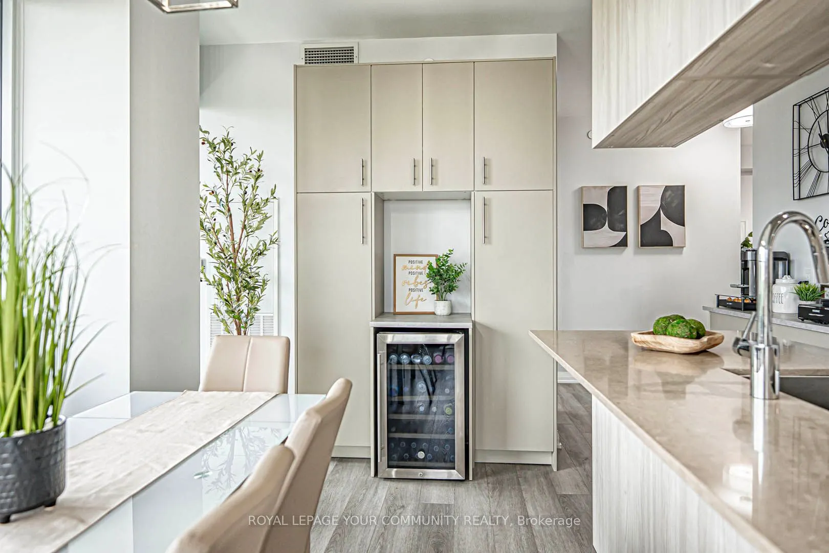99 EAGLE ROCK Way, #206