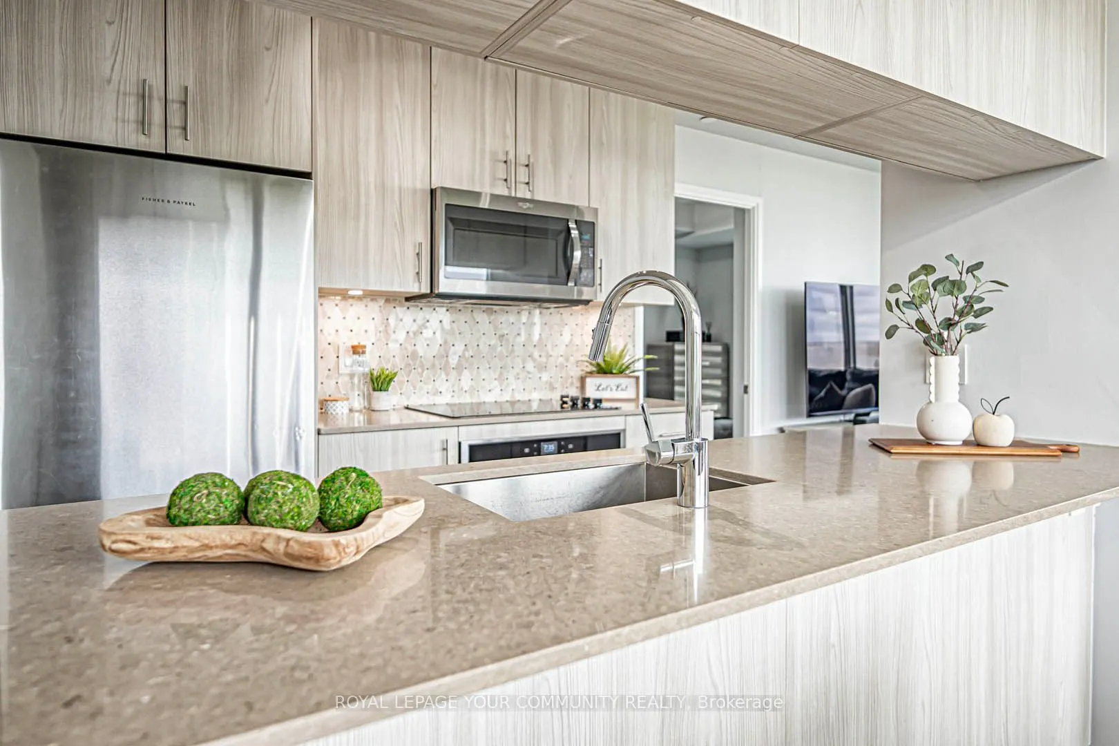 99 EAGLE ROCK Way, #206