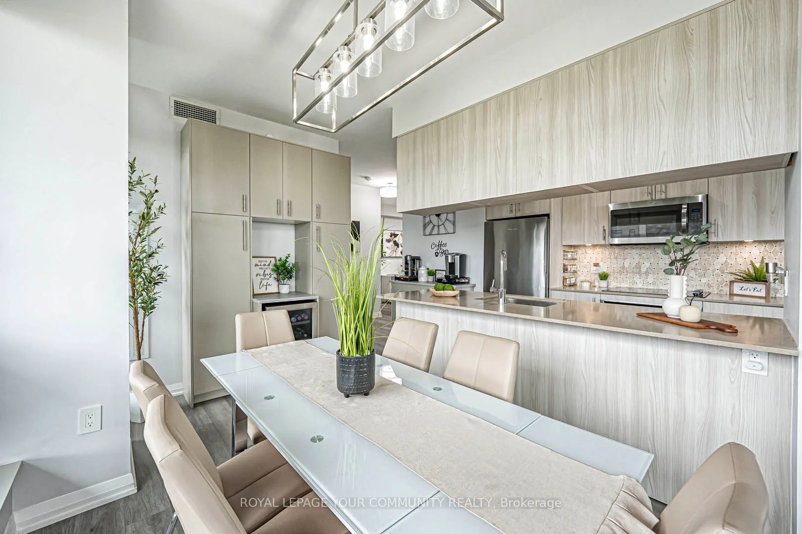 99 EAGLE ROCK Way, #206