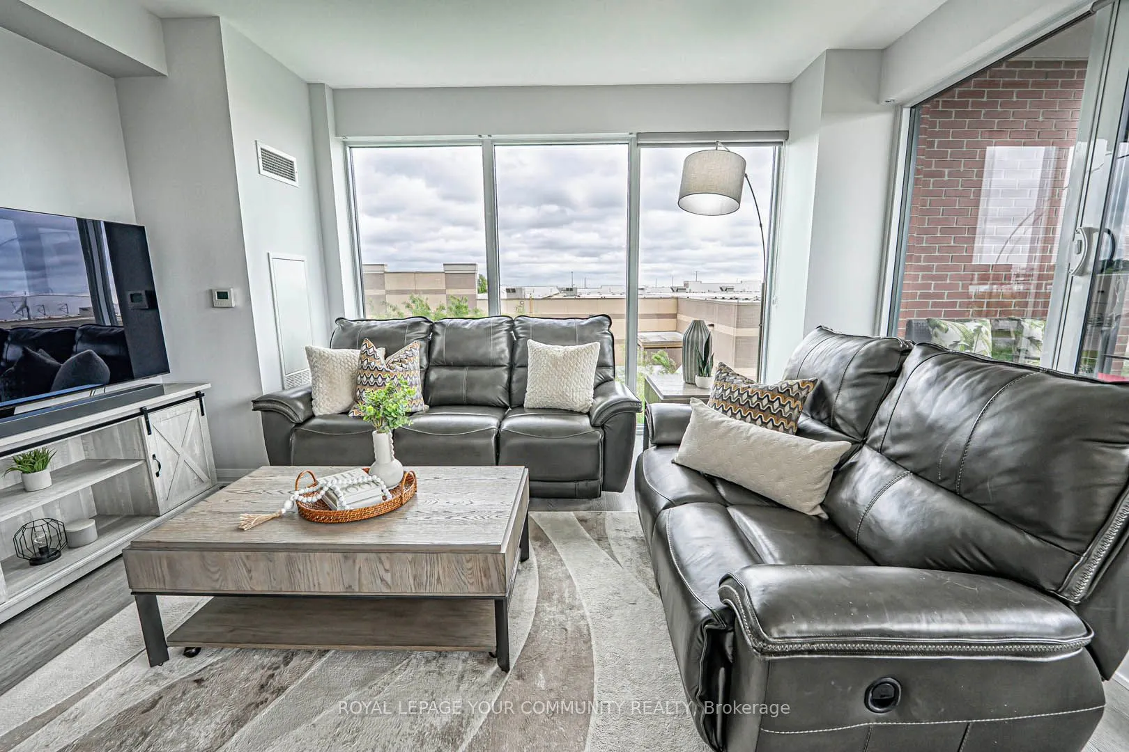 99 EAGLE ROCK Way, #206