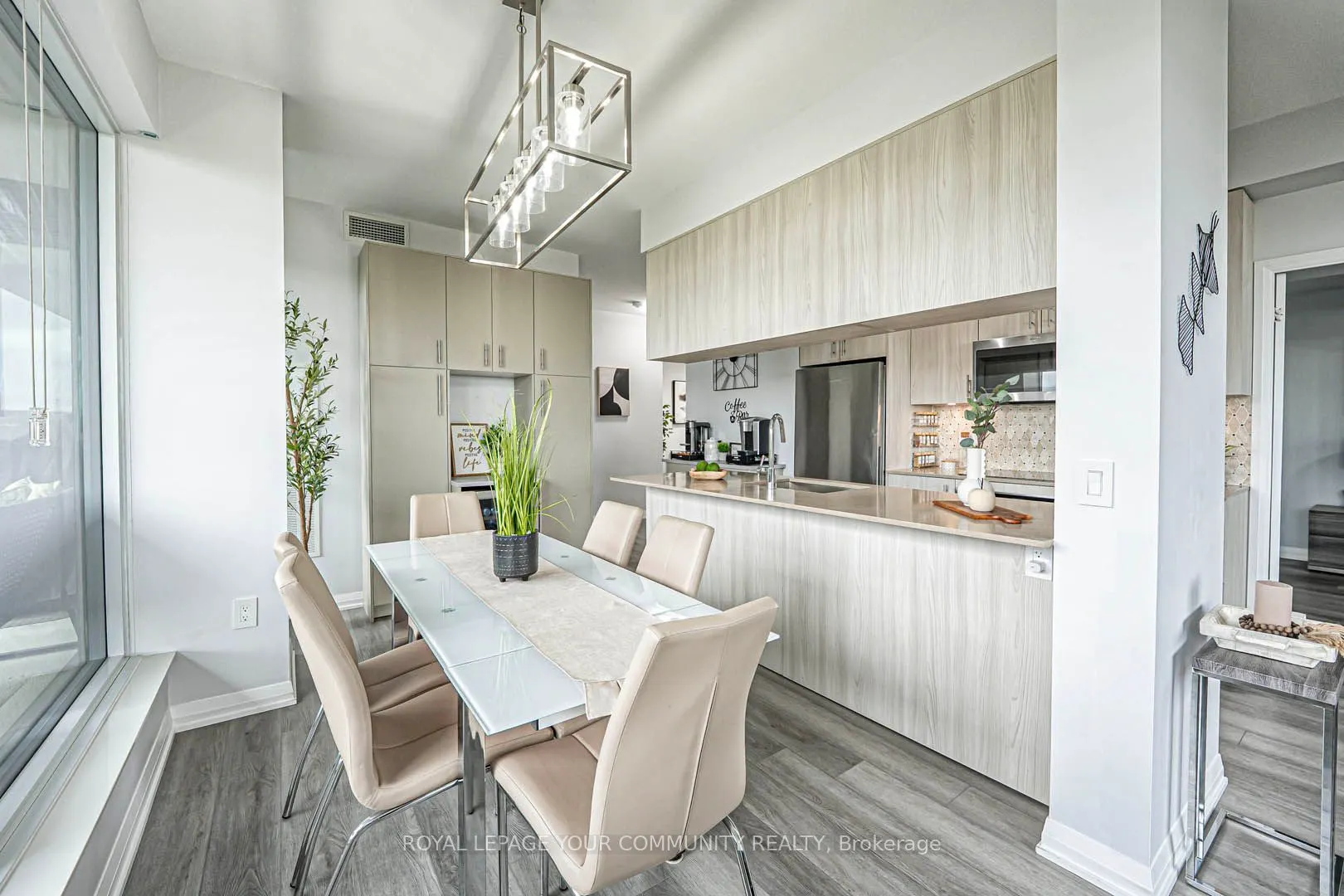 99 EAGLE ROCK Way, #206