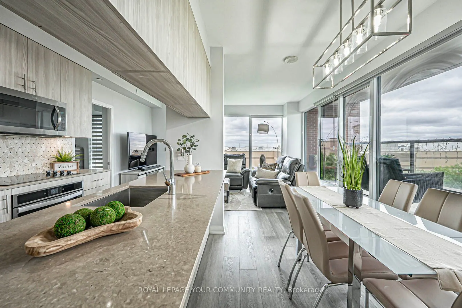 99 EAGLE ROCK Way, #206