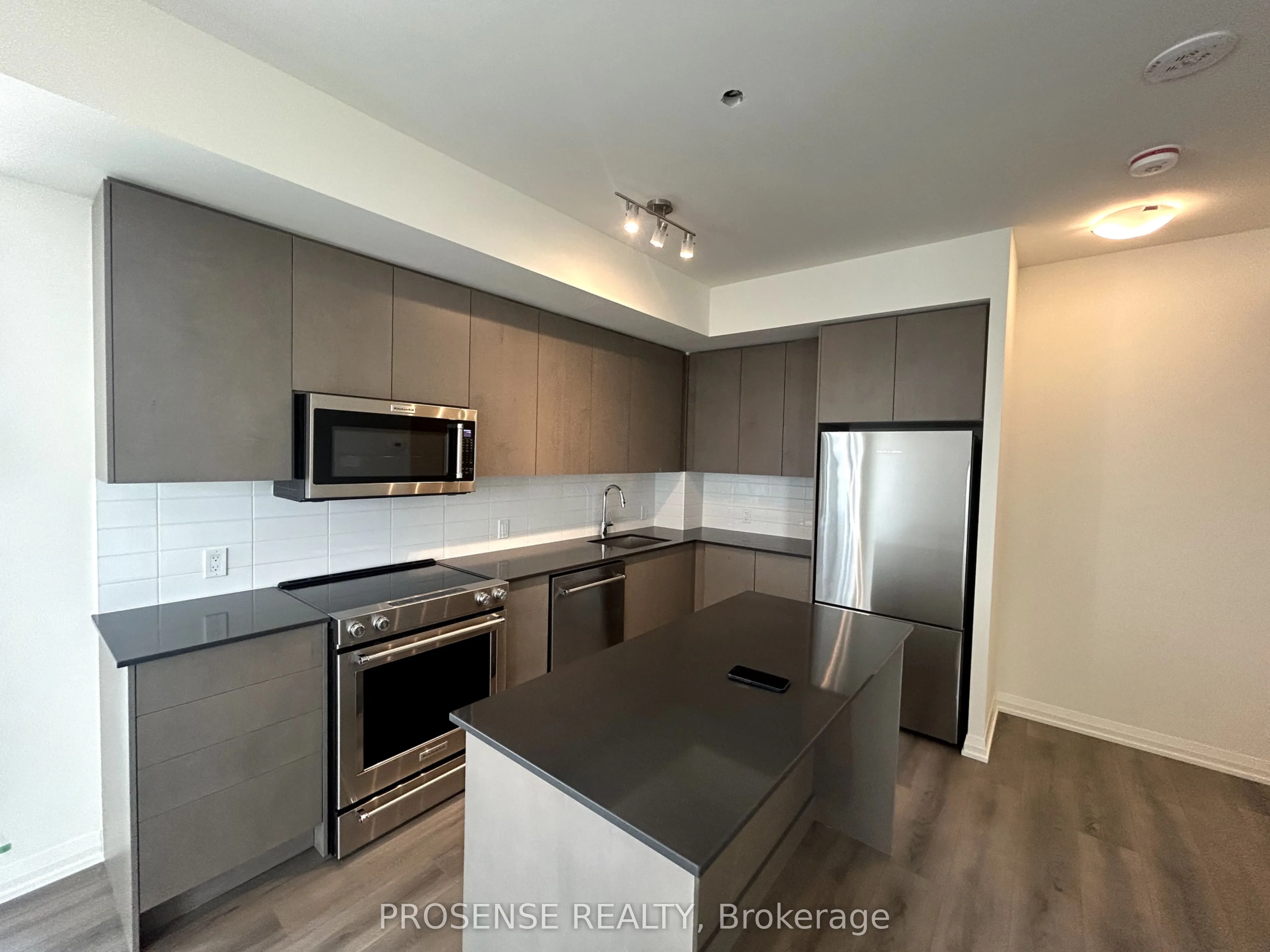 8960 Jane St Street, #2003