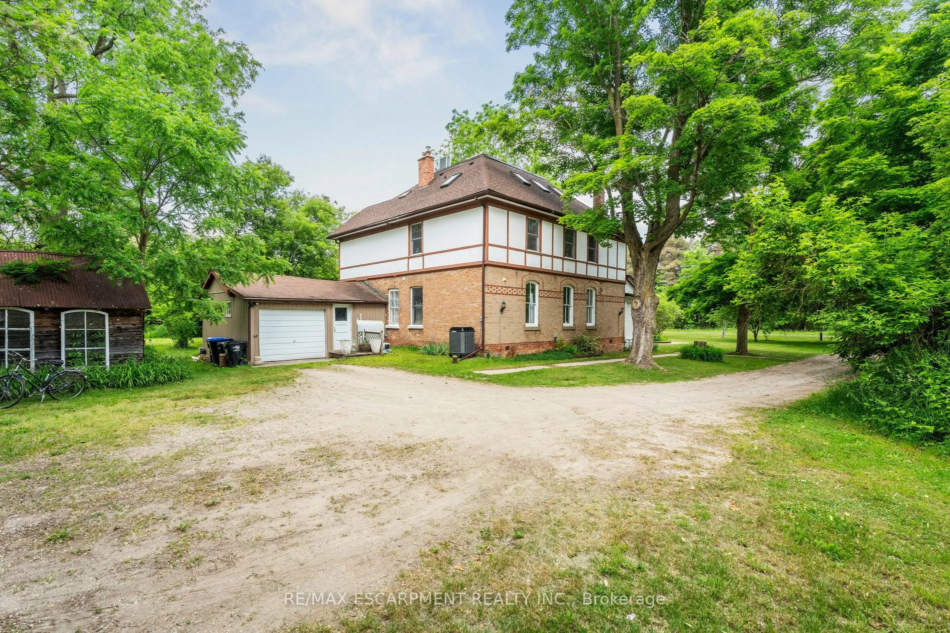 8936 32nd Side Road