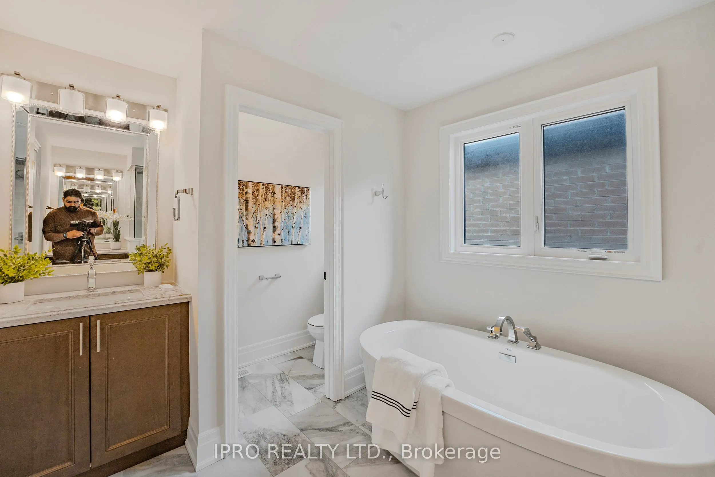 93 Velia Court