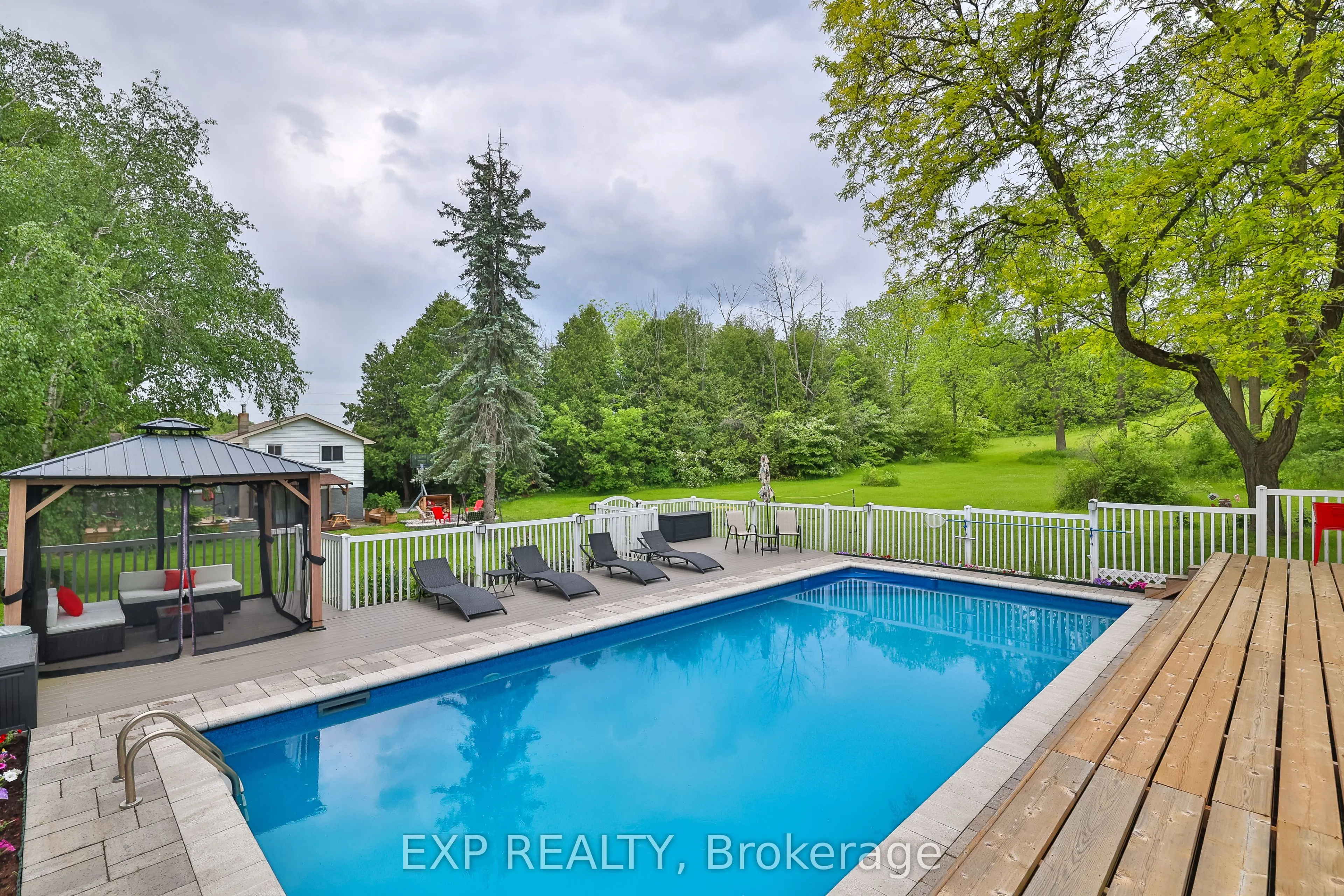 1288 Queensville Side Road