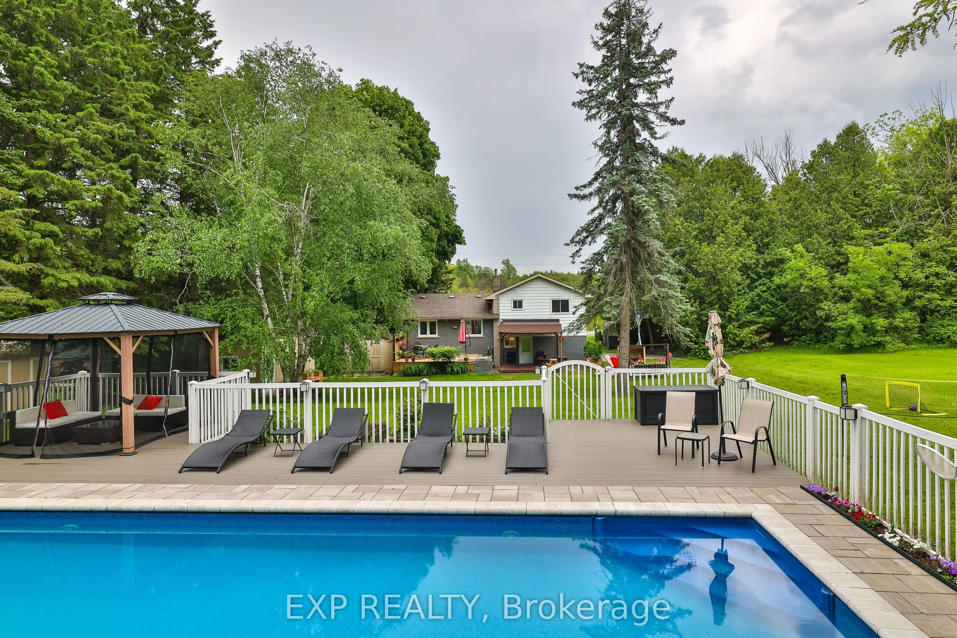 1288 Queensville Side Road
