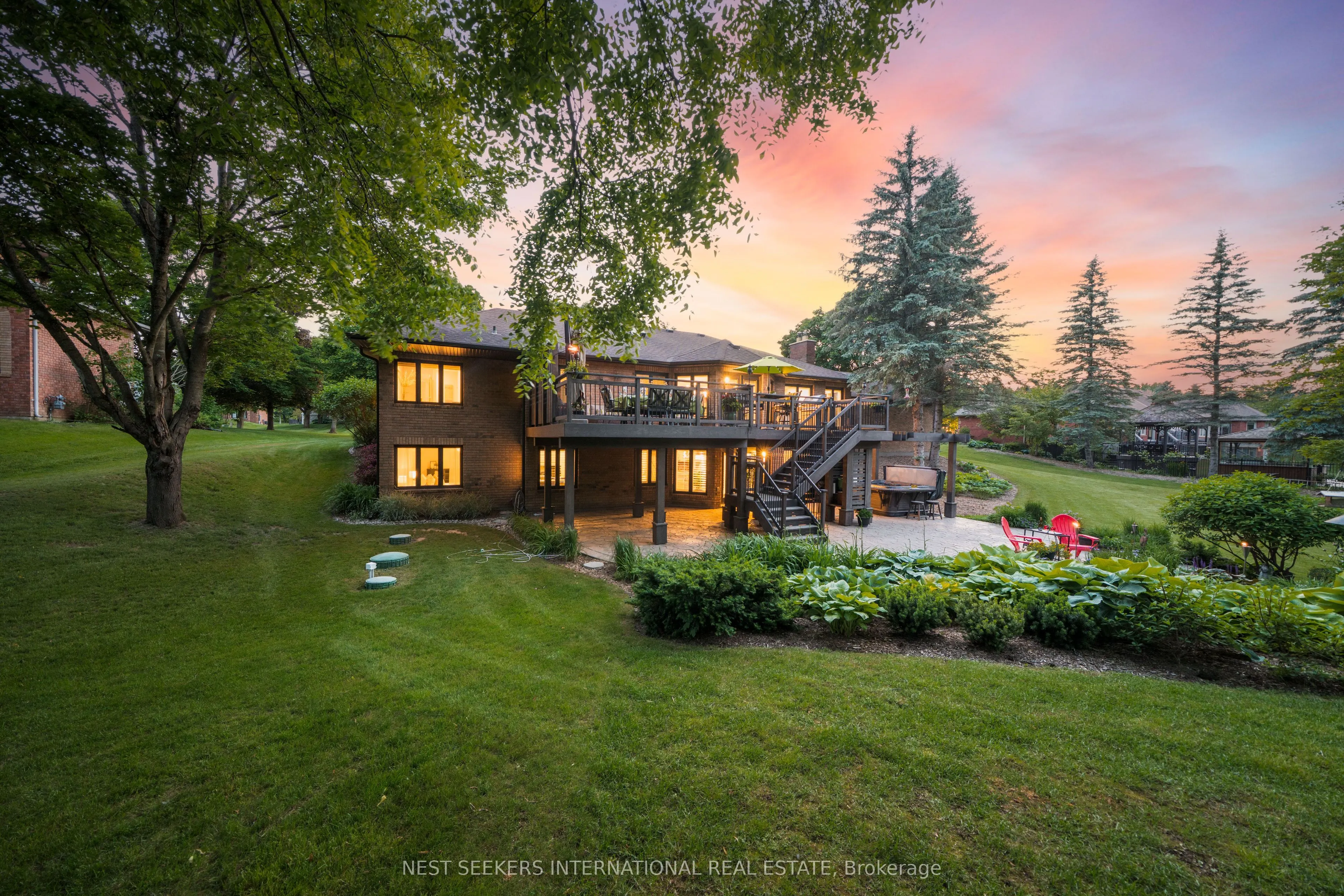 21 Rolling Court