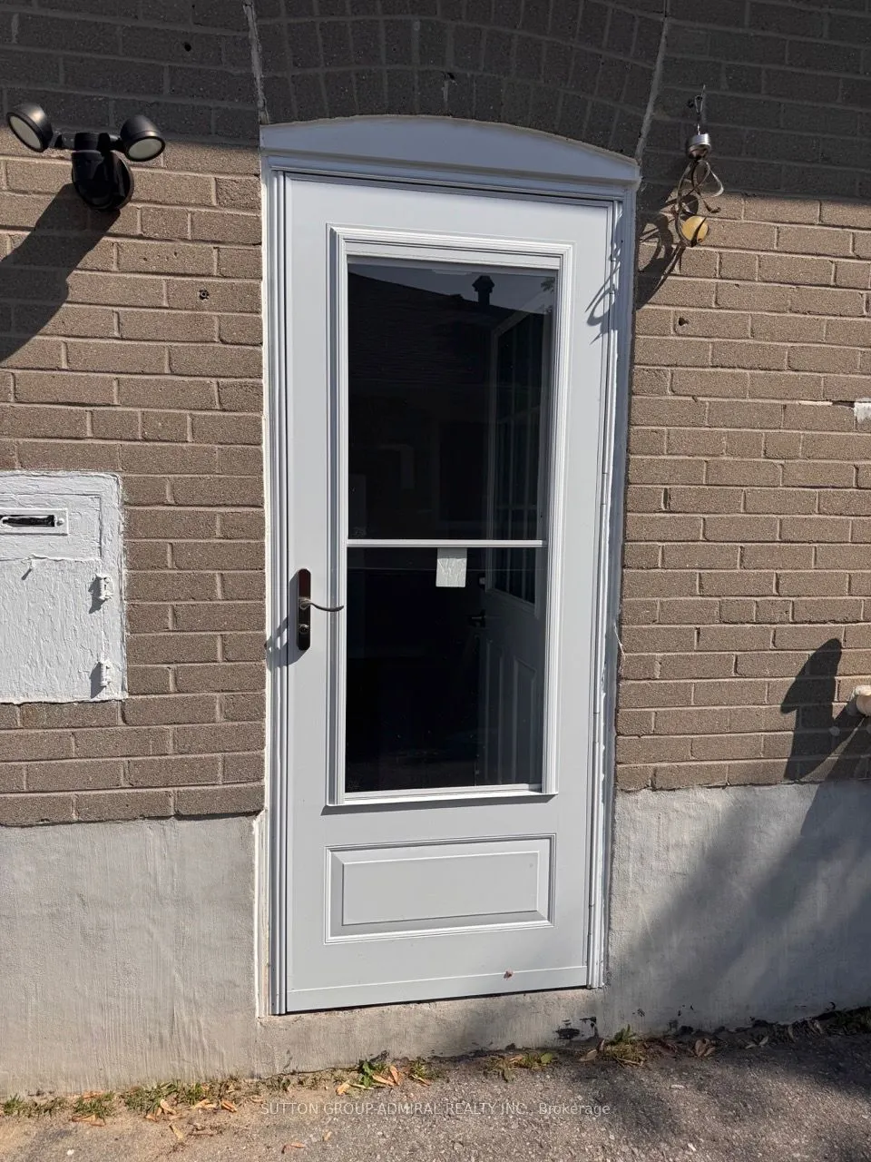 85 Newbury Drive, #LOWER