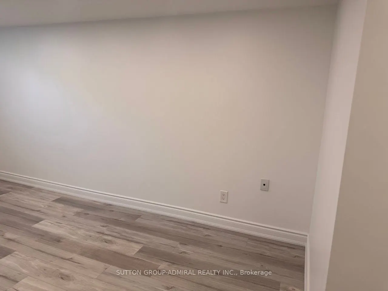 85 Newbury Drive, #LOWER