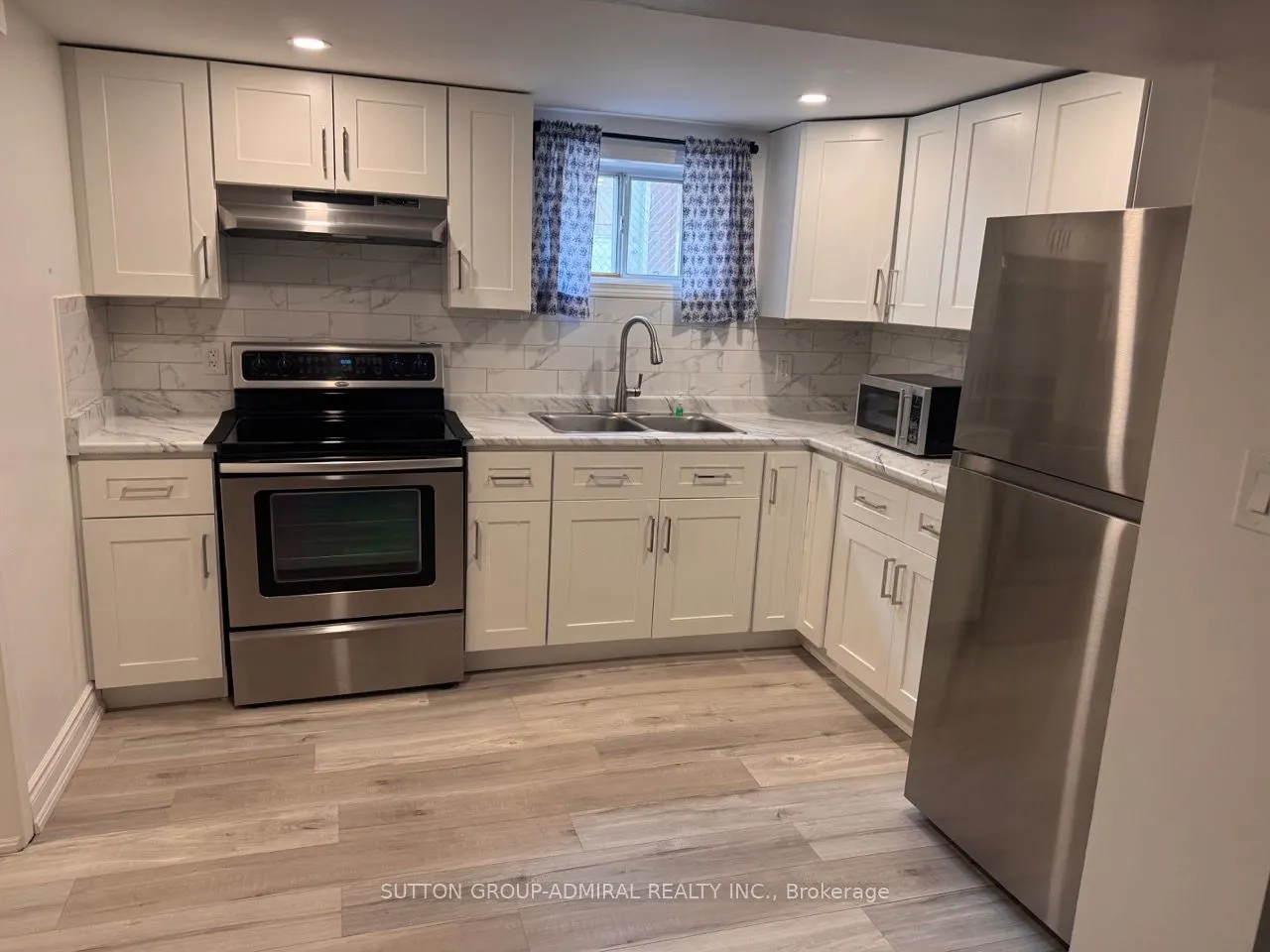 85 Newbury Drive, #LOWER