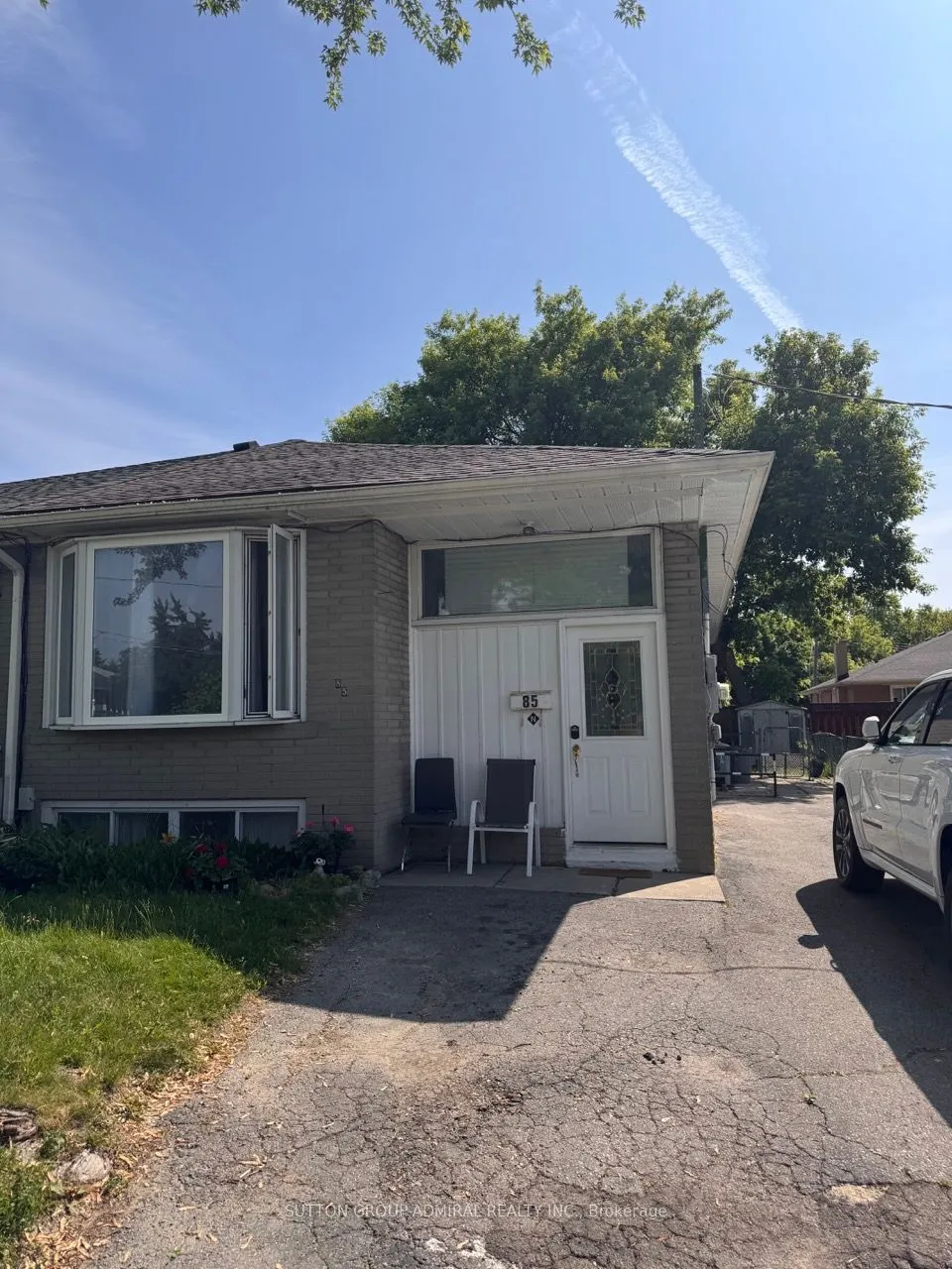 85 Newbury Drive, #LOWER