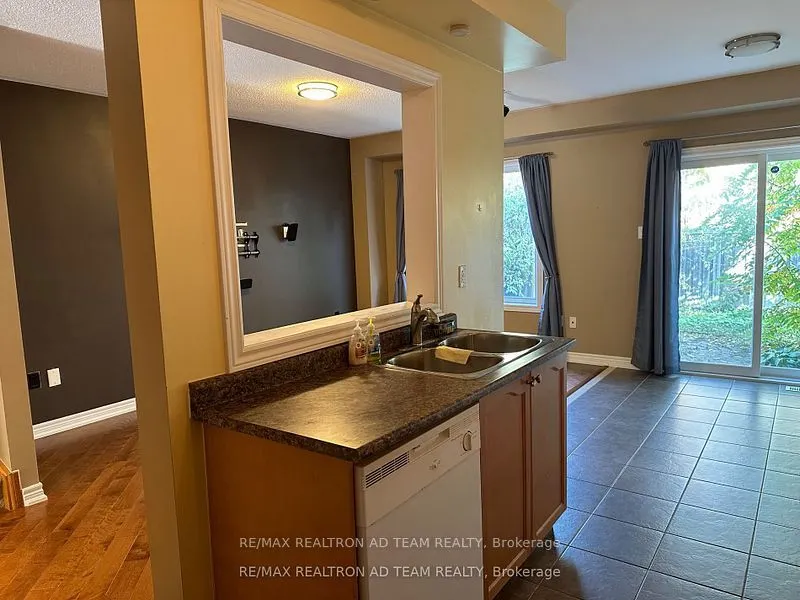 15 Latitude Lane