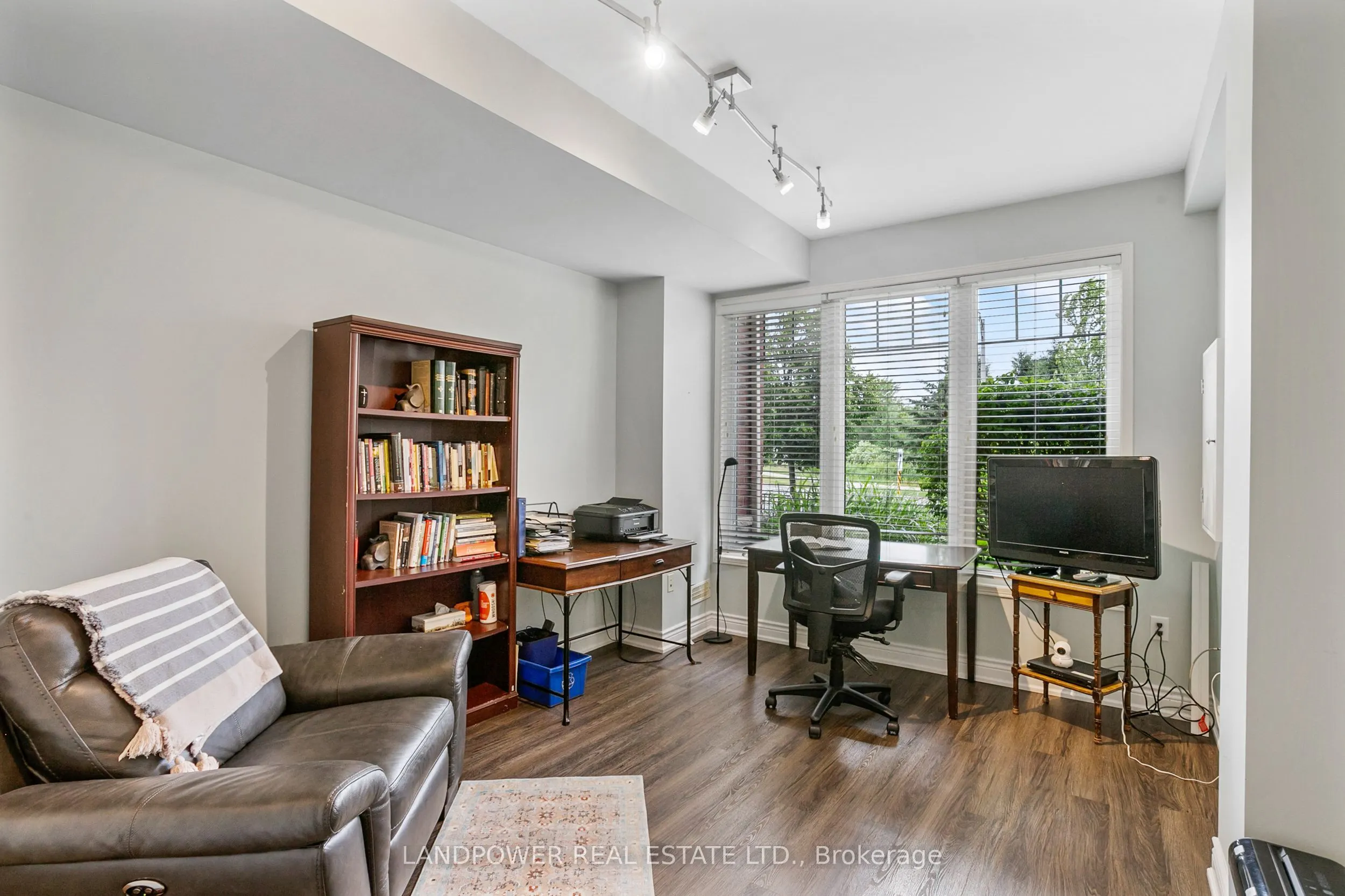 73 Baker Hill Boulevard