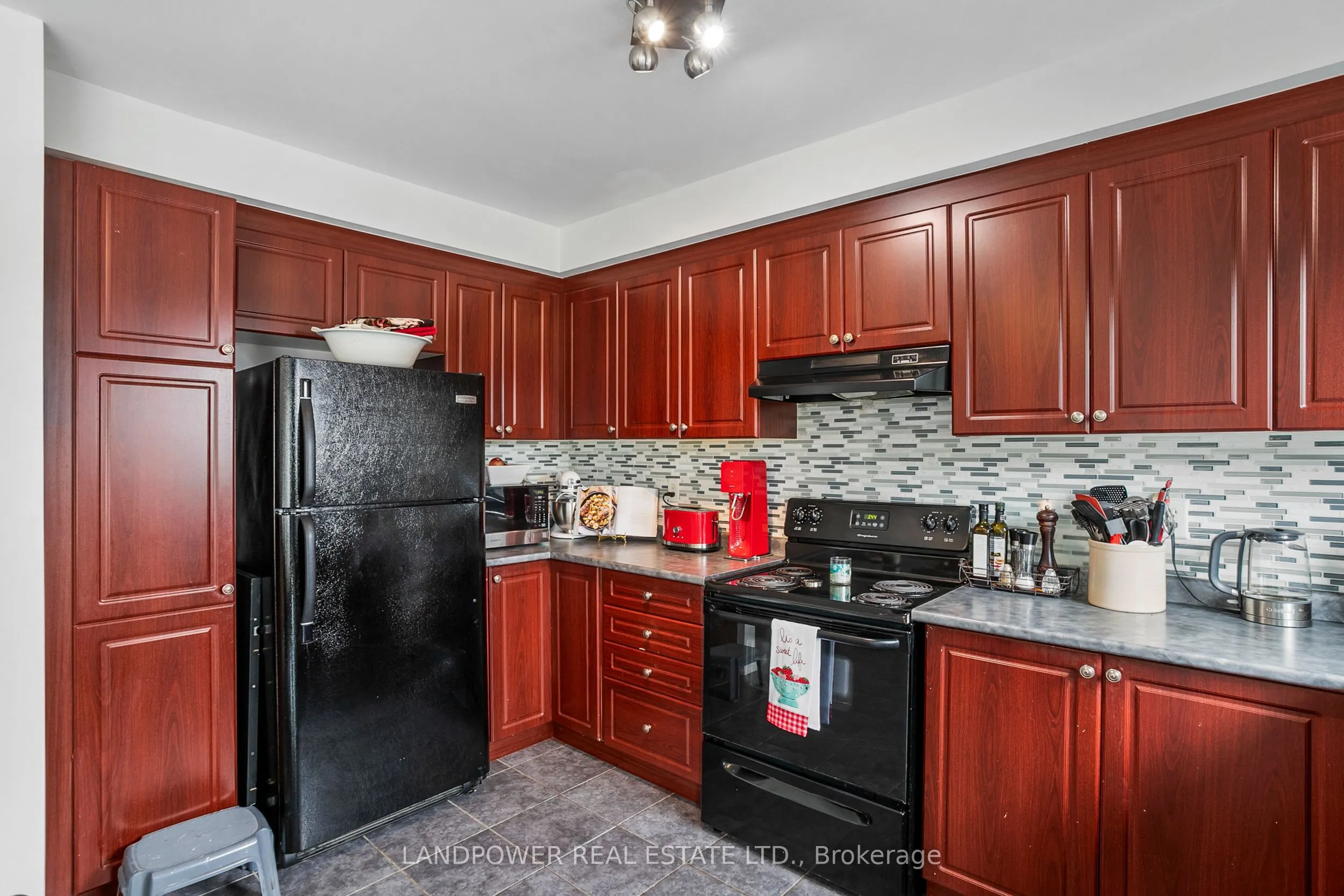 73 Baker Hill Boulevard