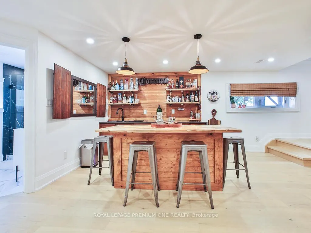 995 Canal Road