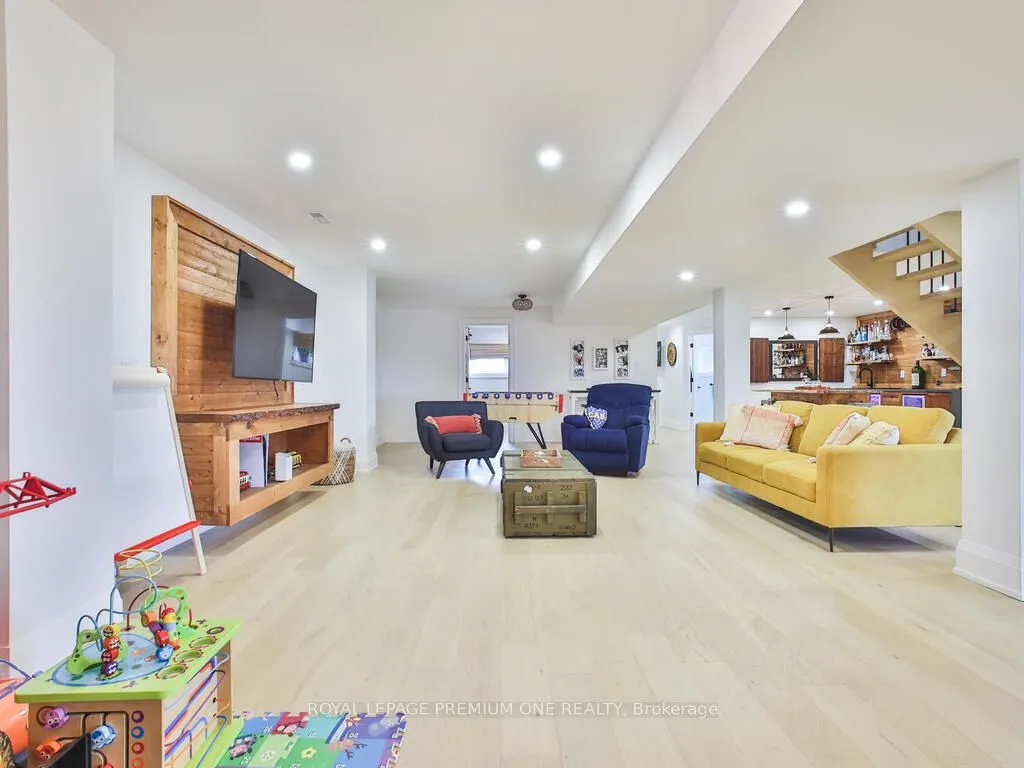 995 Canal Road