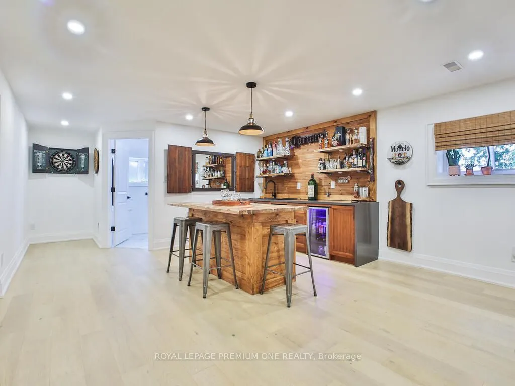 995 Canal Road