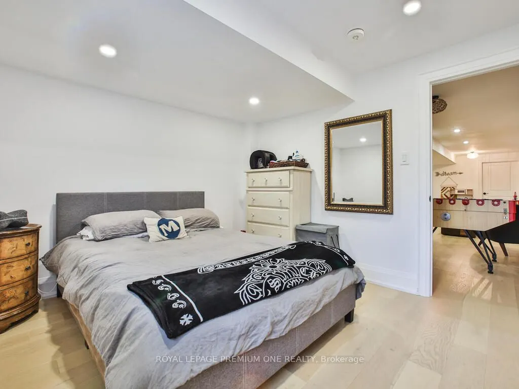 995 Canal Road