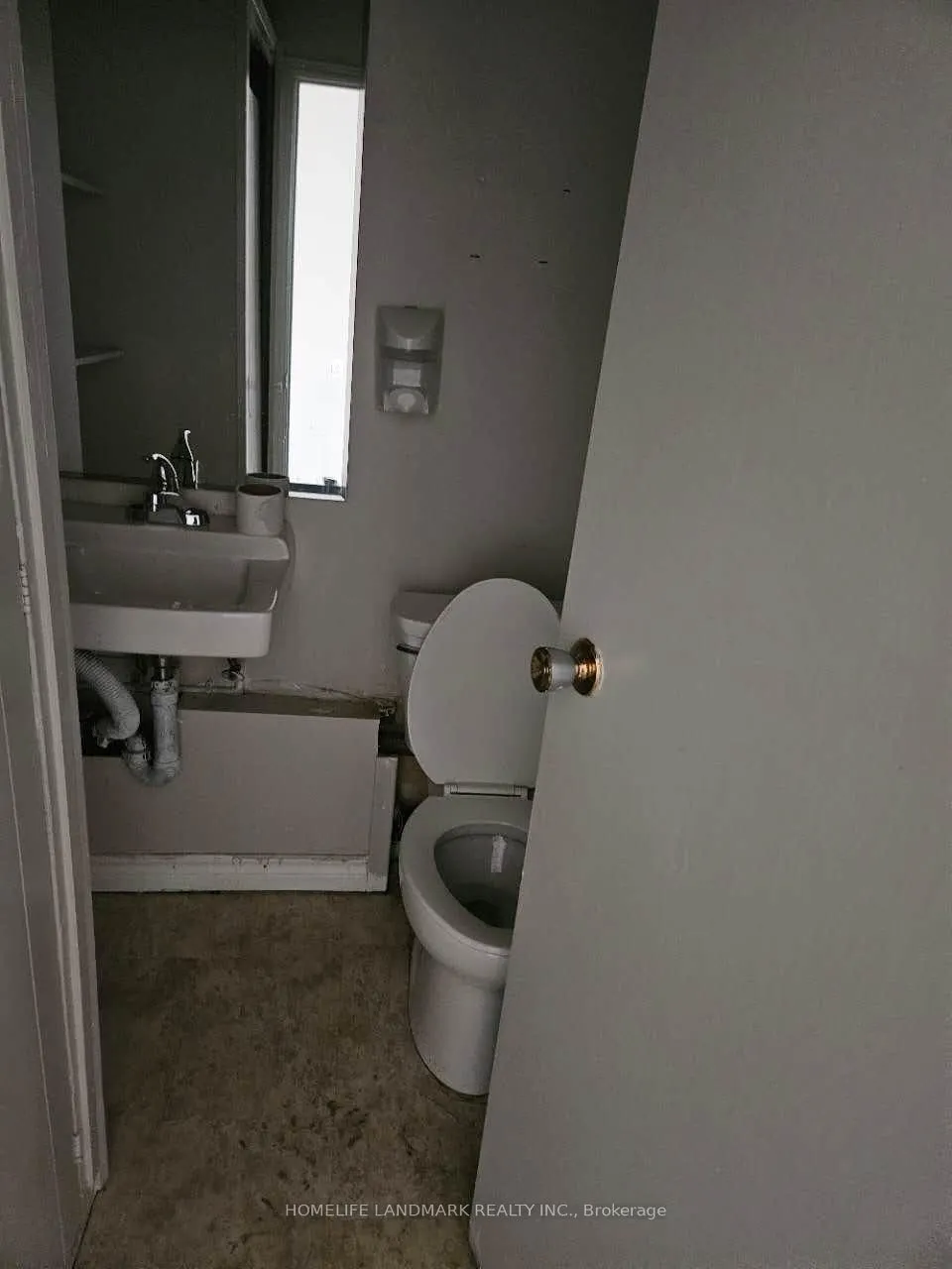 213 The Queensway Avenue S, #Unit 3 and 4
