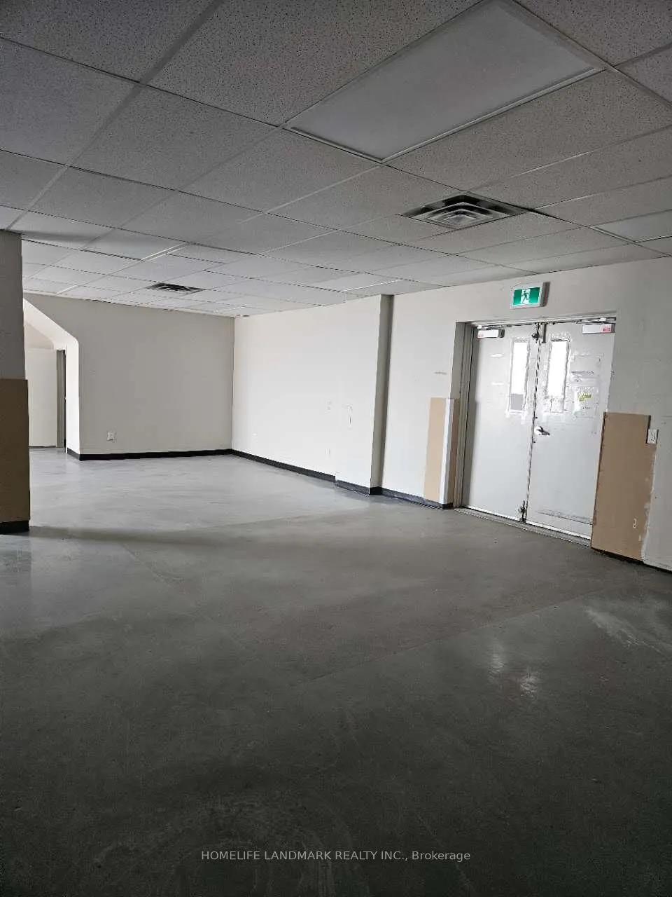 213 The Queensway Avenue S, #Unit 3 and 4