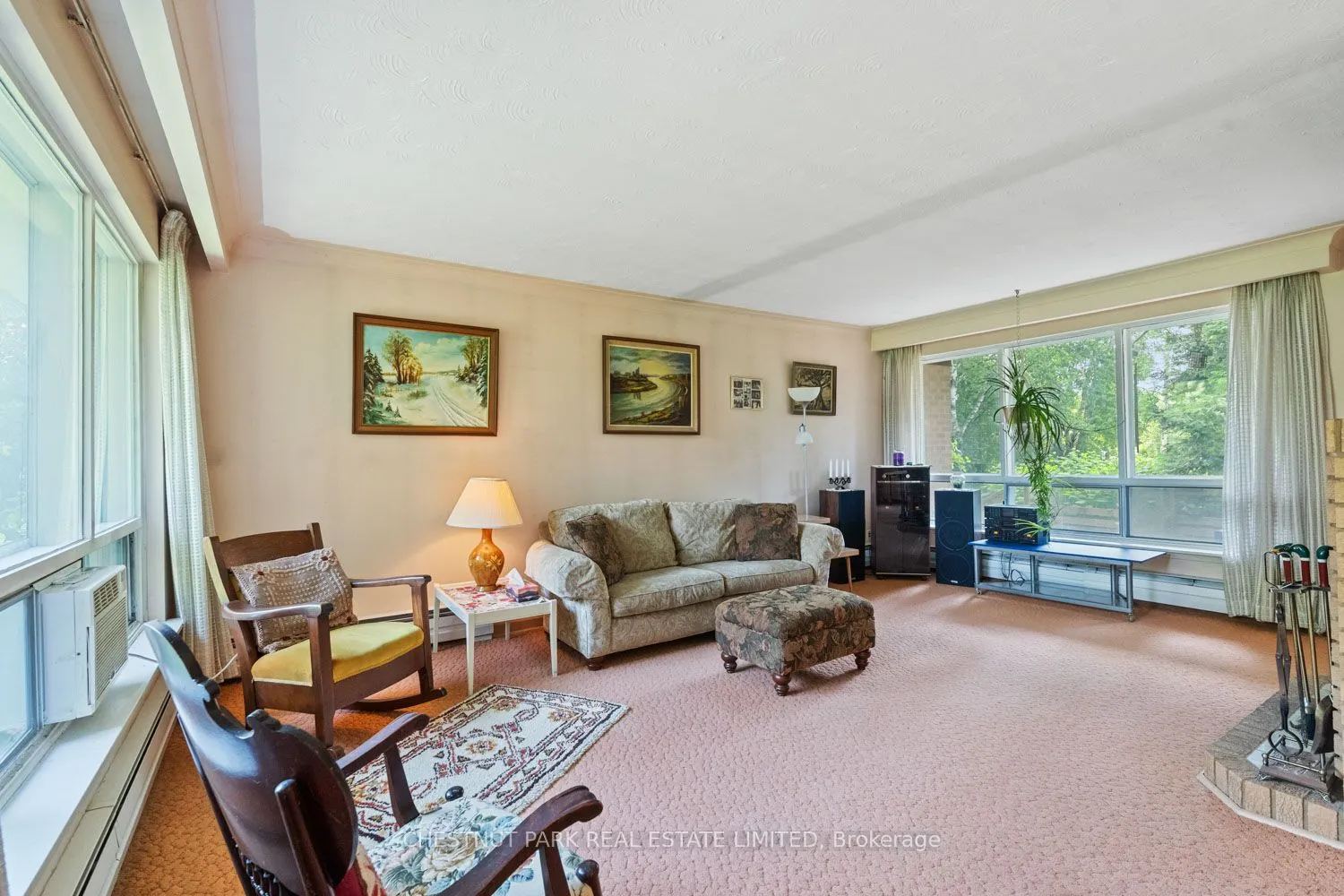 2 Gallacher Avenue