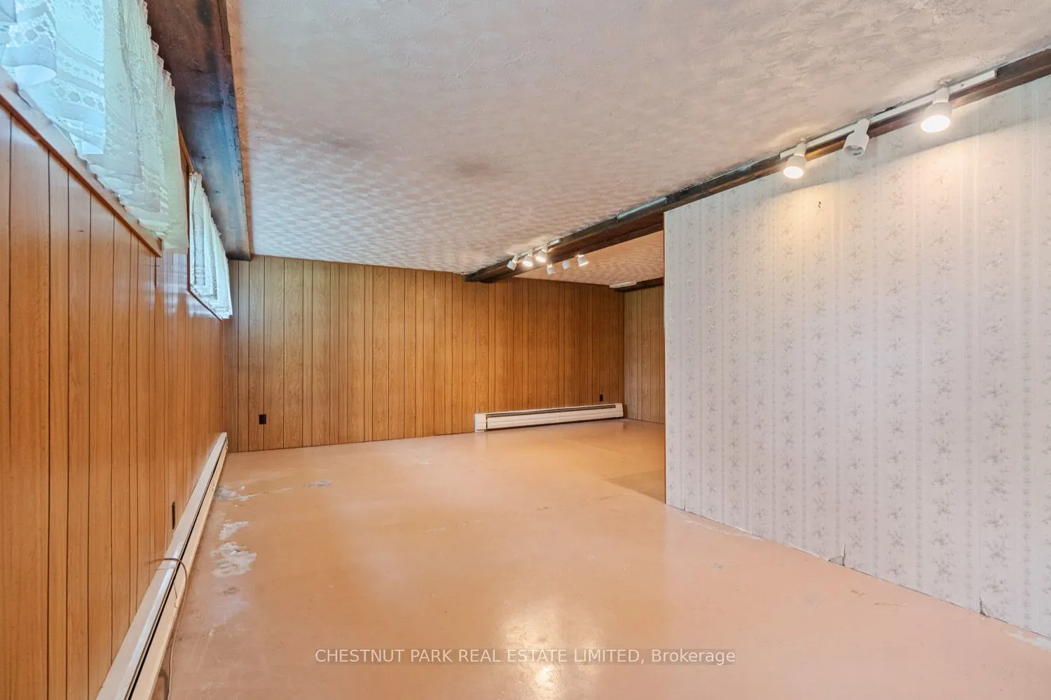 2 Gallacher Avenue