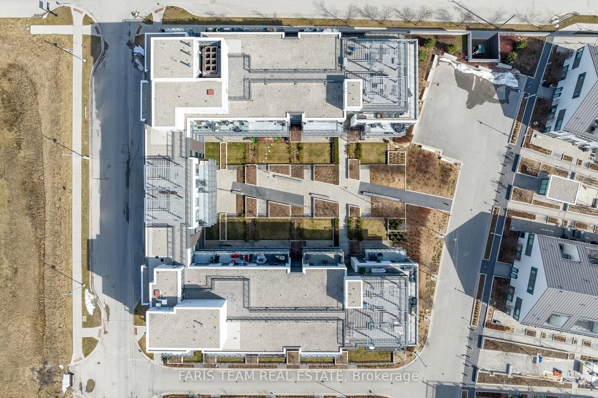 241 Sea Ray Avenue, #305