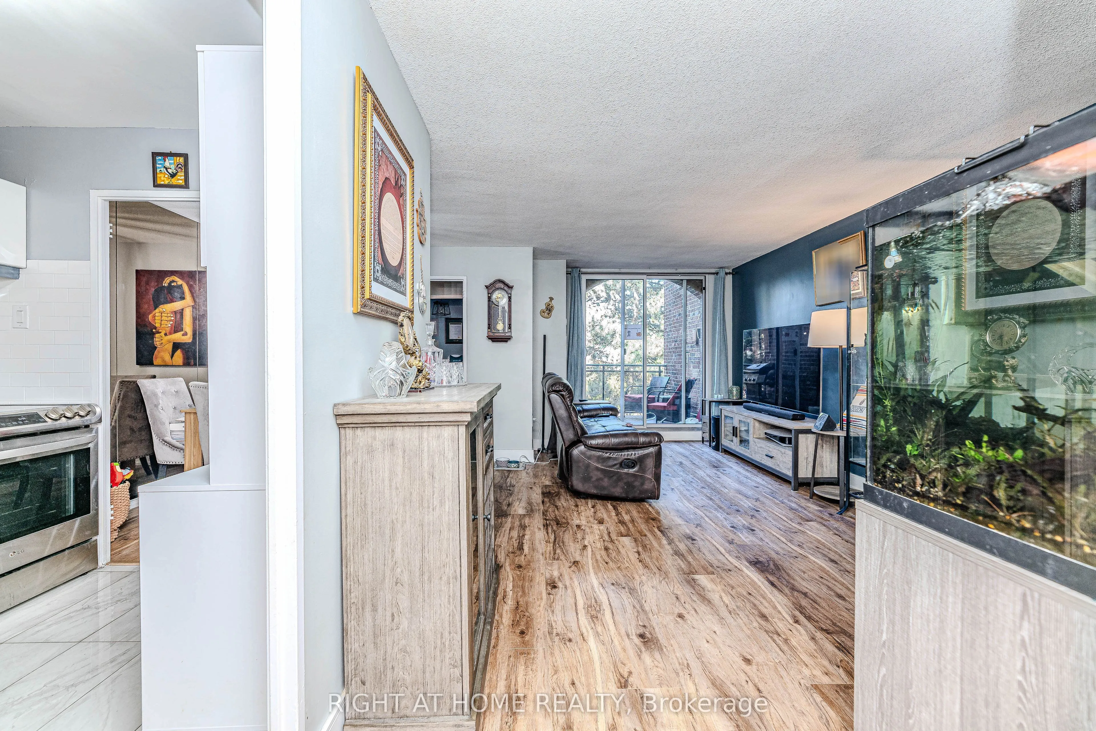 16 Elgin Street, #202