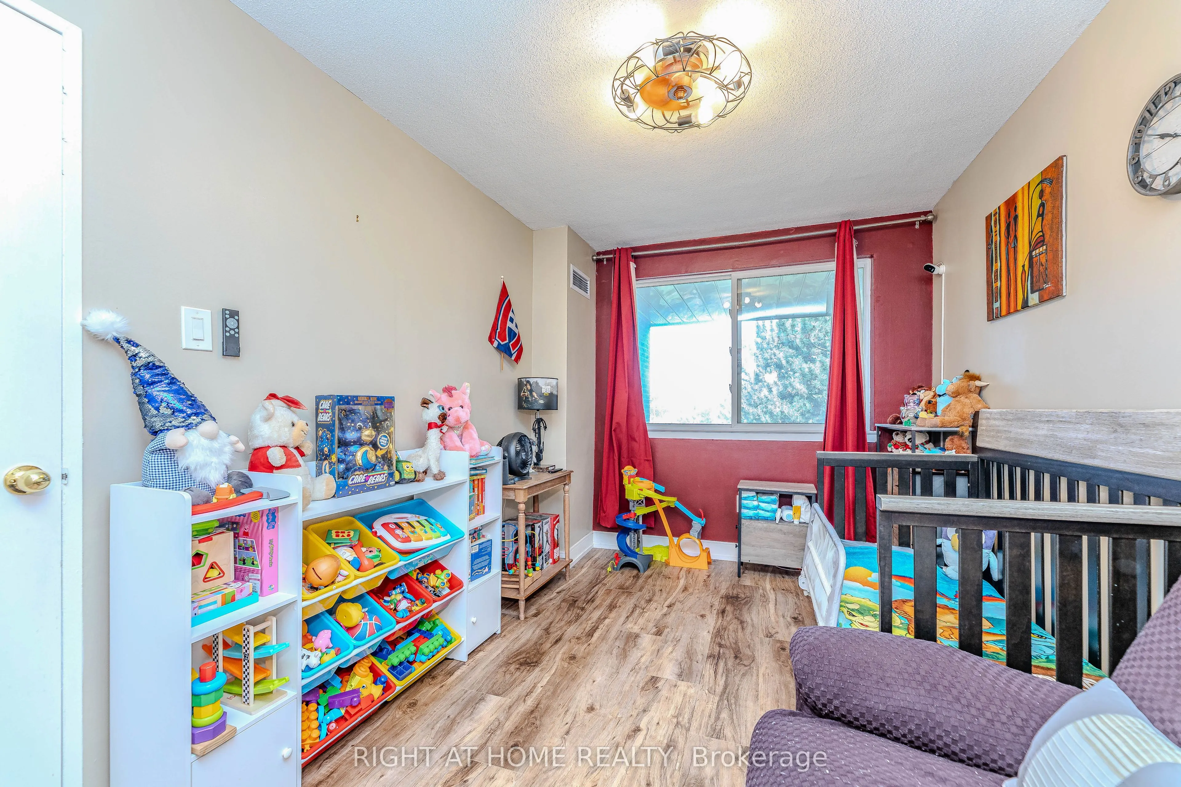 16 Elgin Street, #202