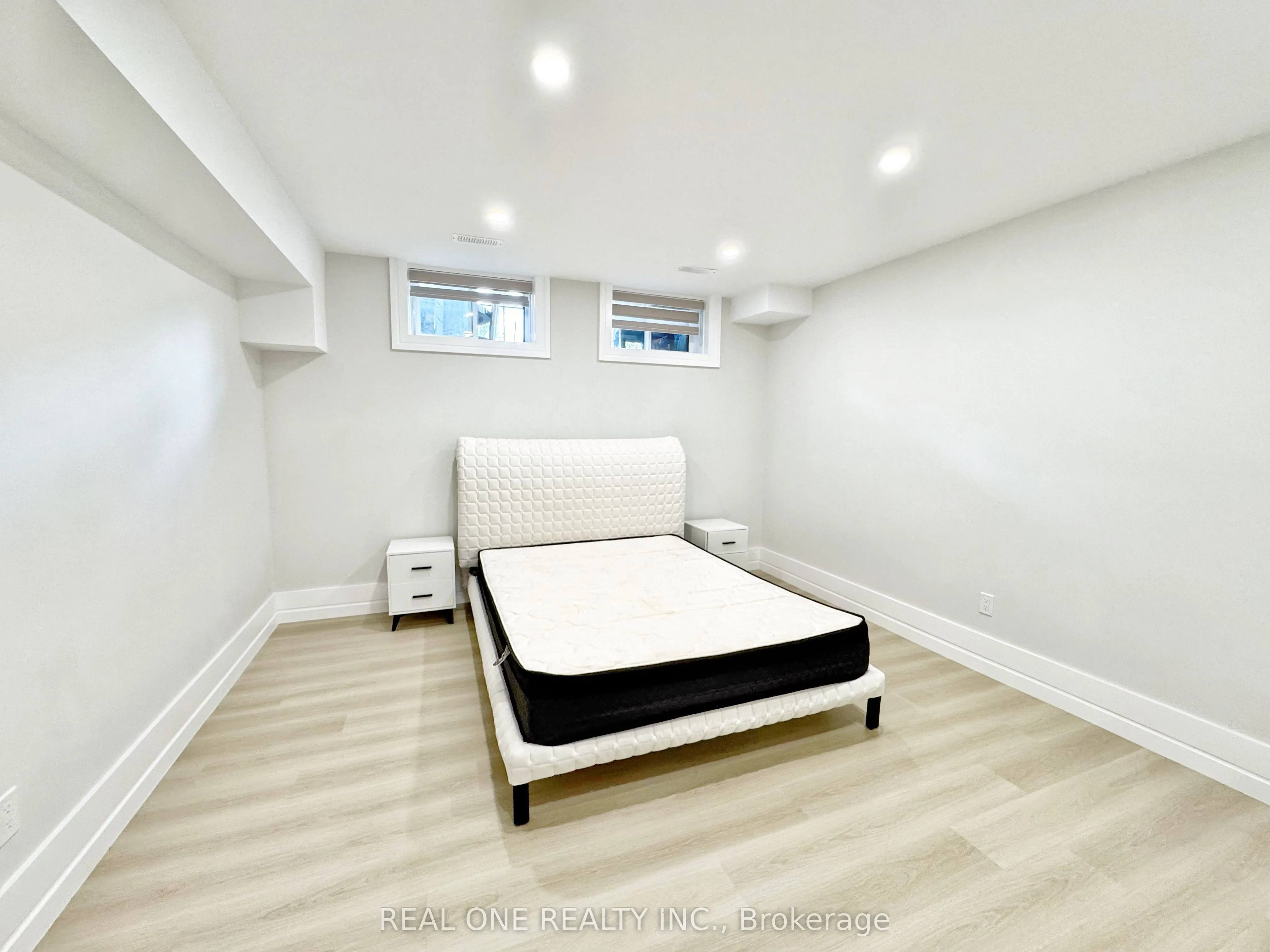 21 Sherwood Forest Drive
