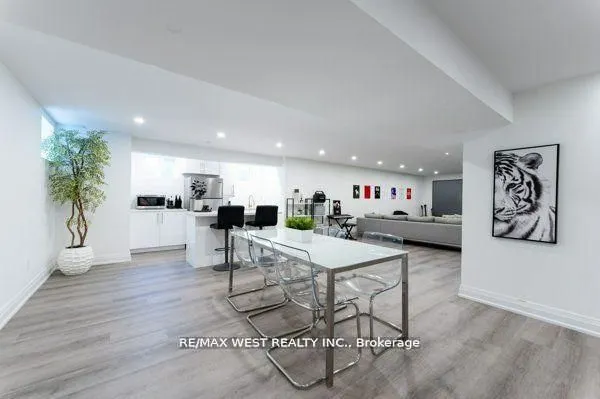6 Forest Grove Court