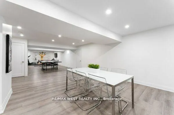 6 Forest Grove Court