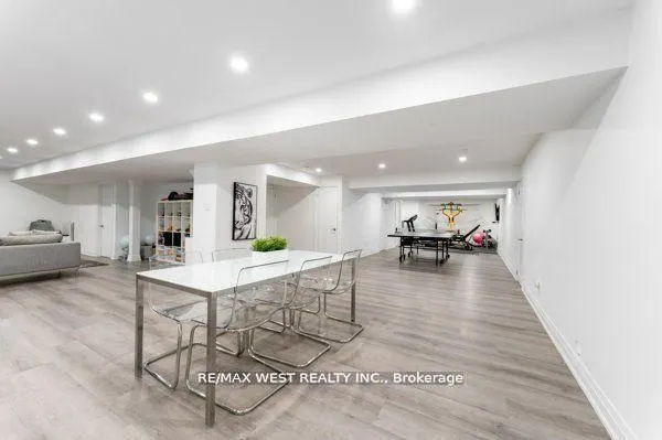 6 Forest Grove Court