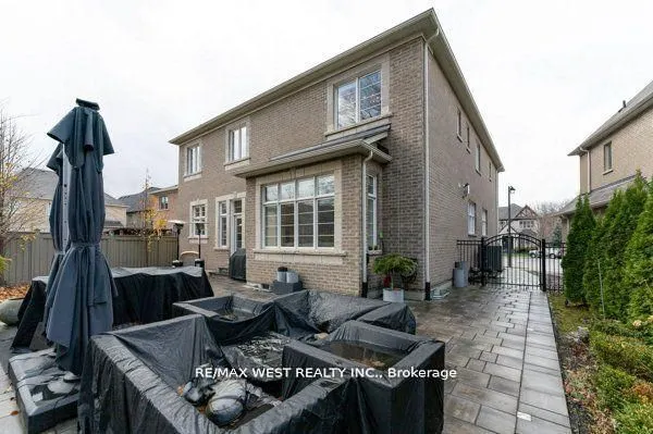 6 Forest Grove Court