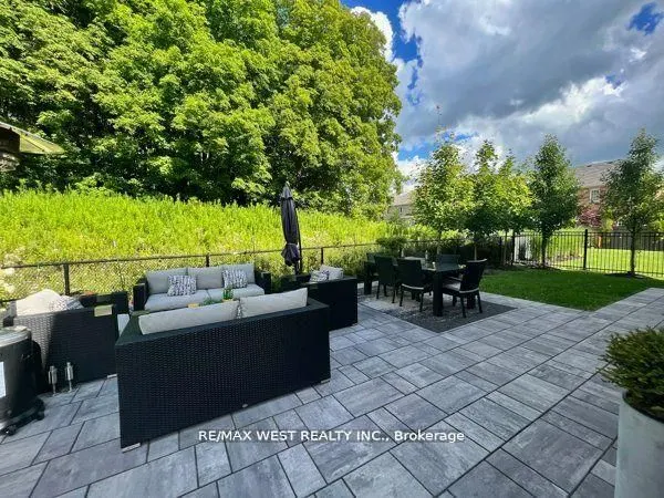 6 Forest Grove Court