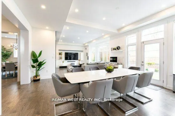 6 Forest Grove Court