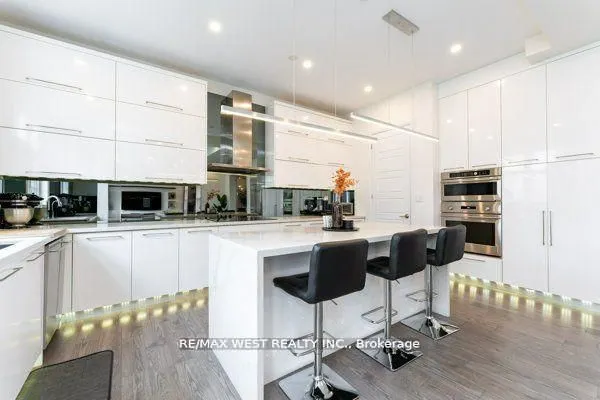 6 Forest Grove Court