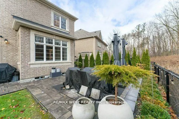 6 Forest Grove Court
