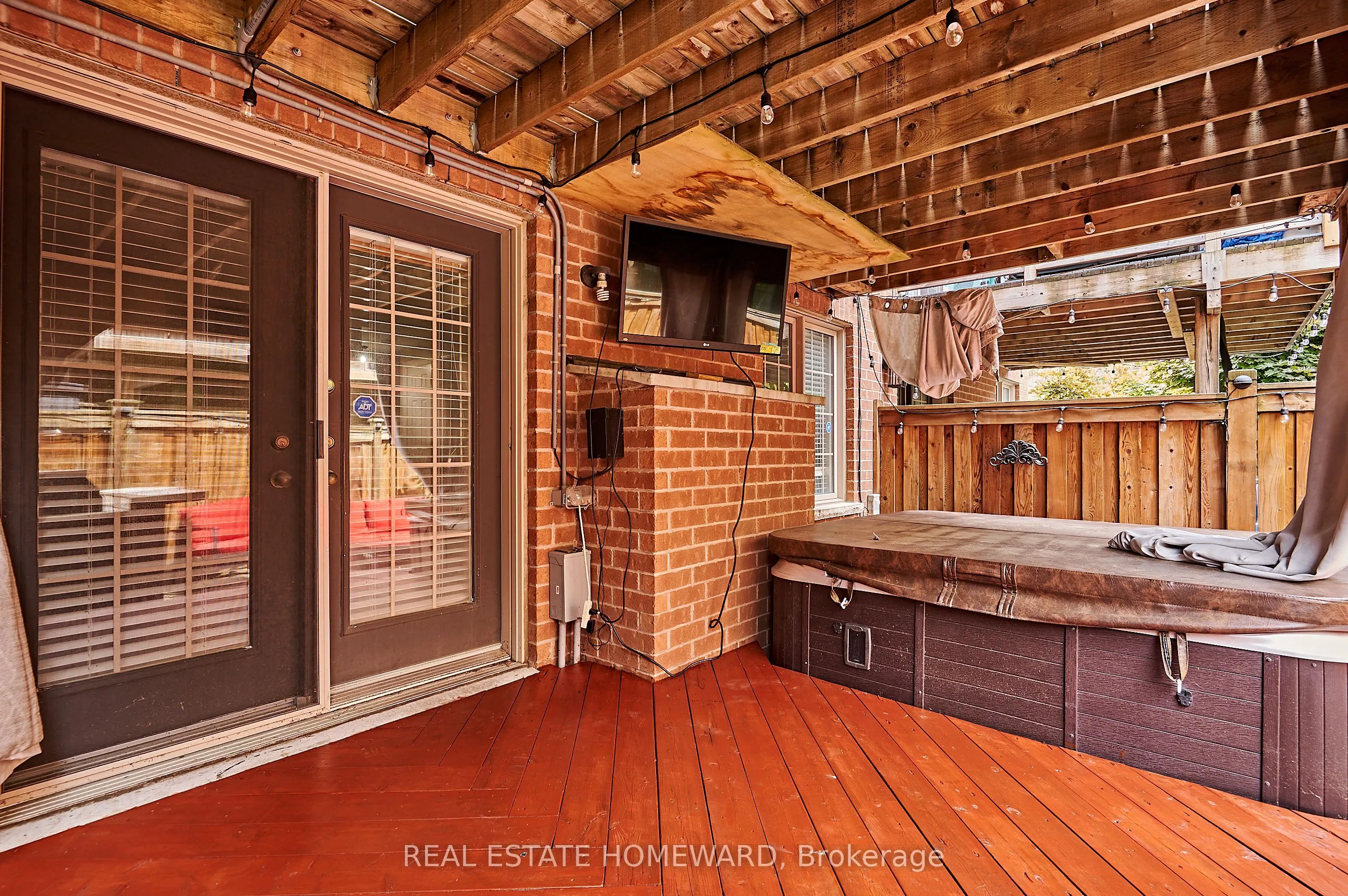 4 Isaac Devins Avenue