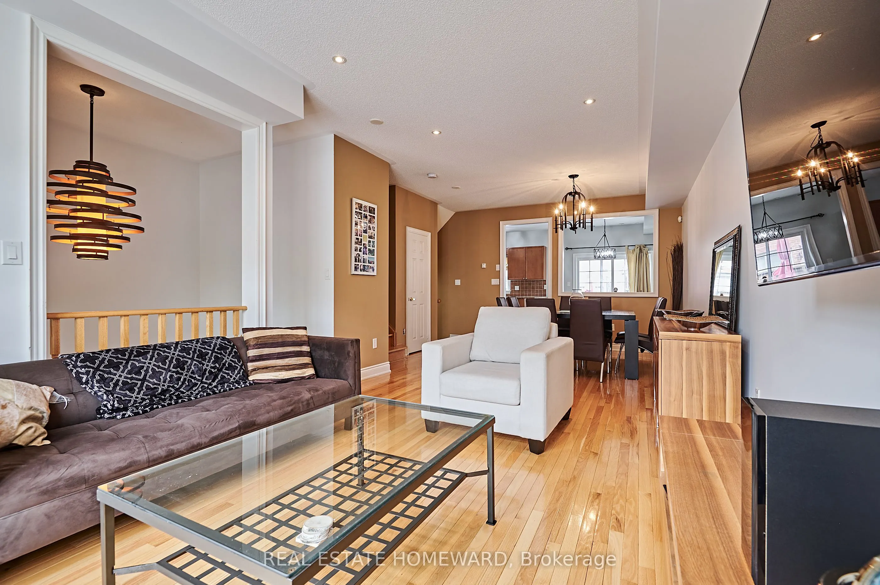 4 Isaac Devins Avenue