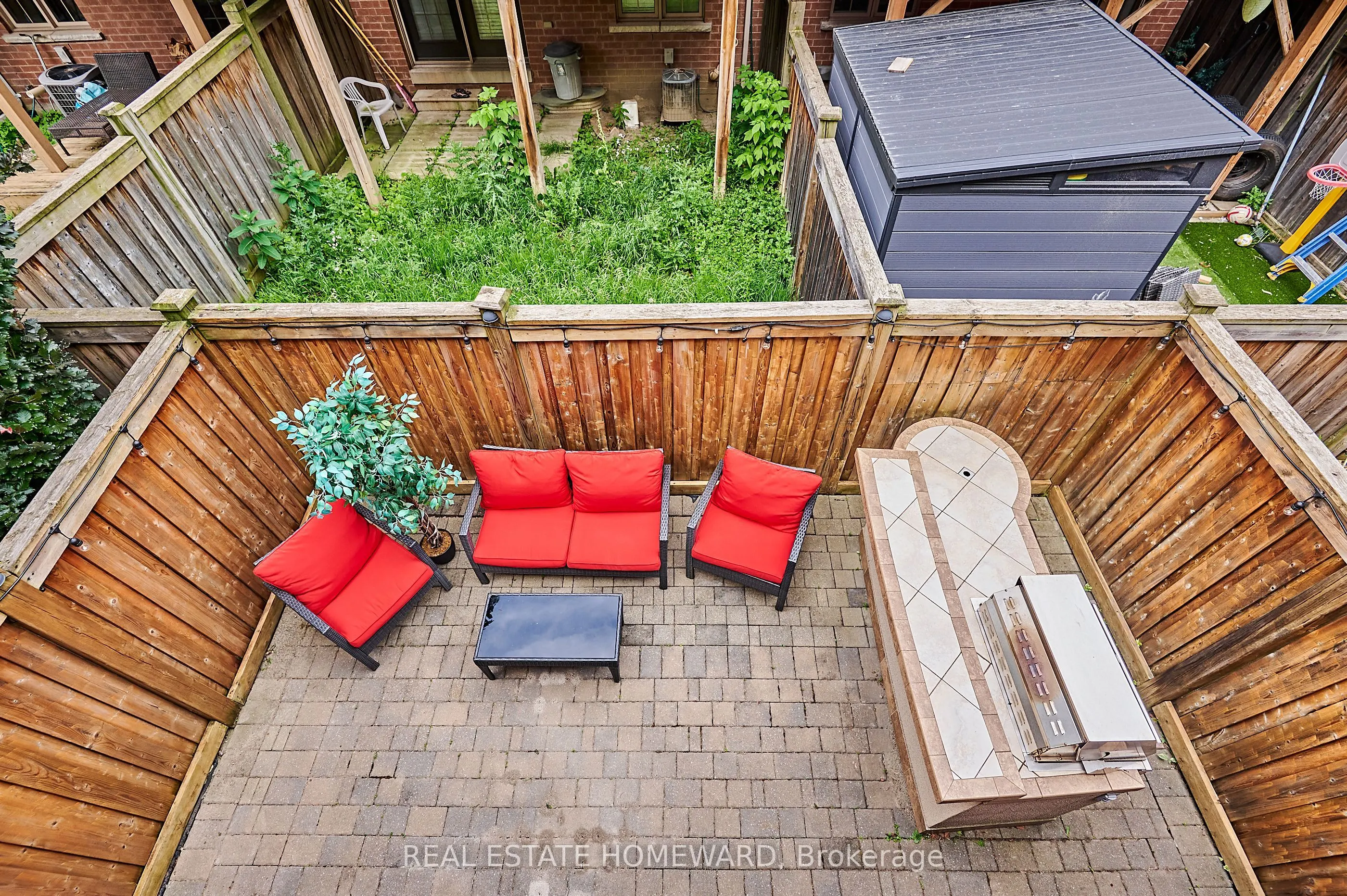 4 Isaac Devins Avenue