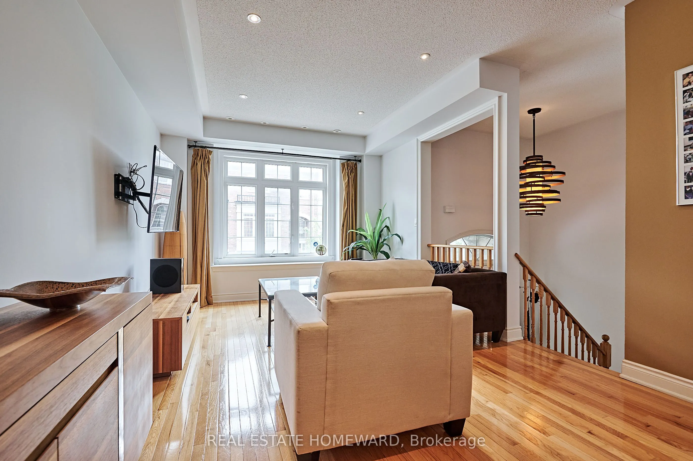 4 Isaac Devins Avenue