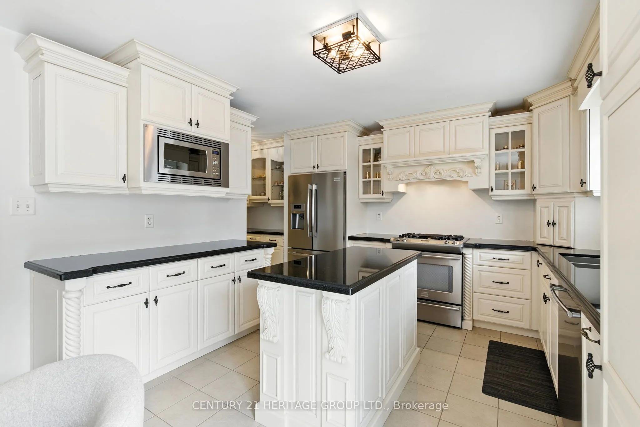 106 Laurendale Avenue