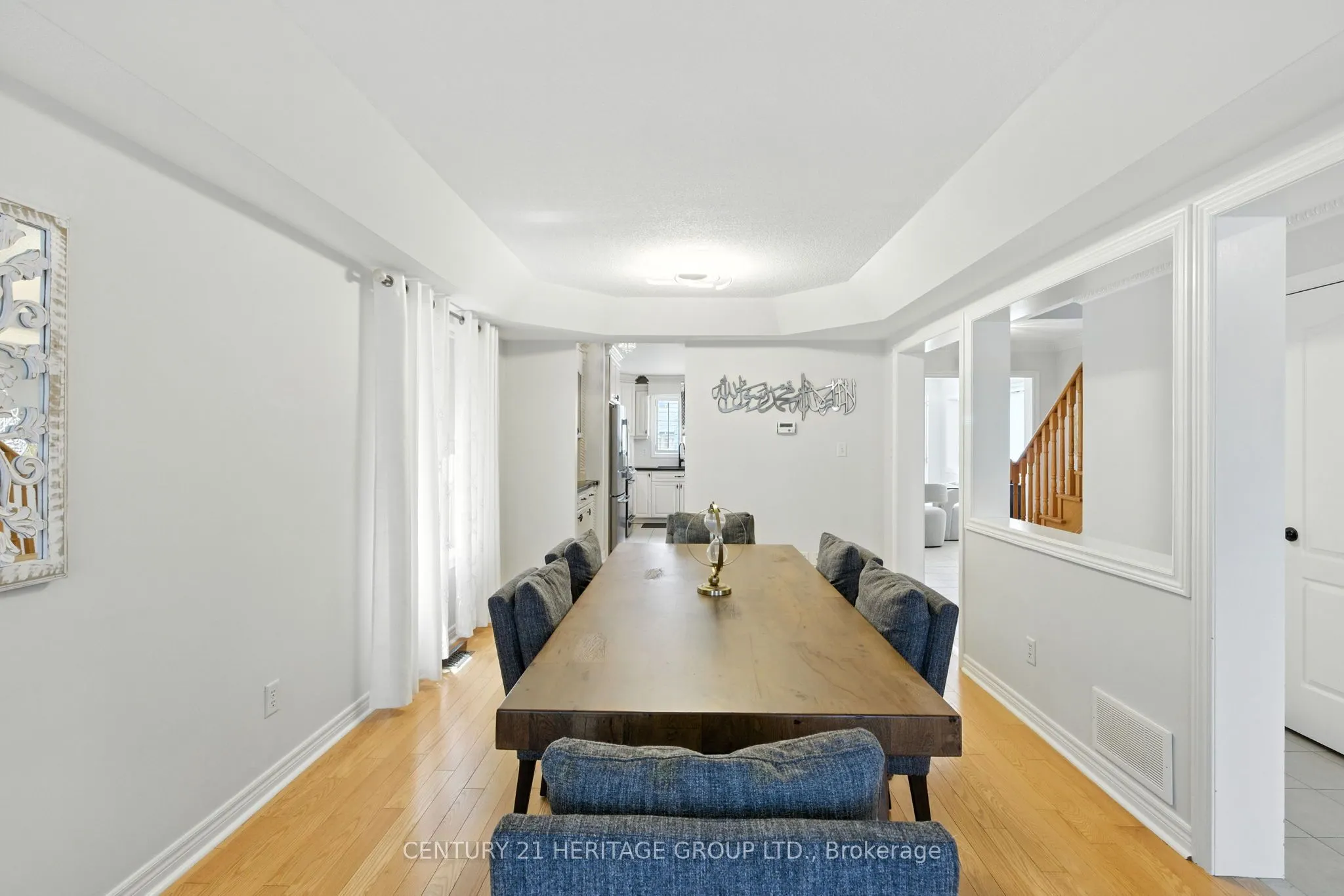 106 Laurendale Avenue
