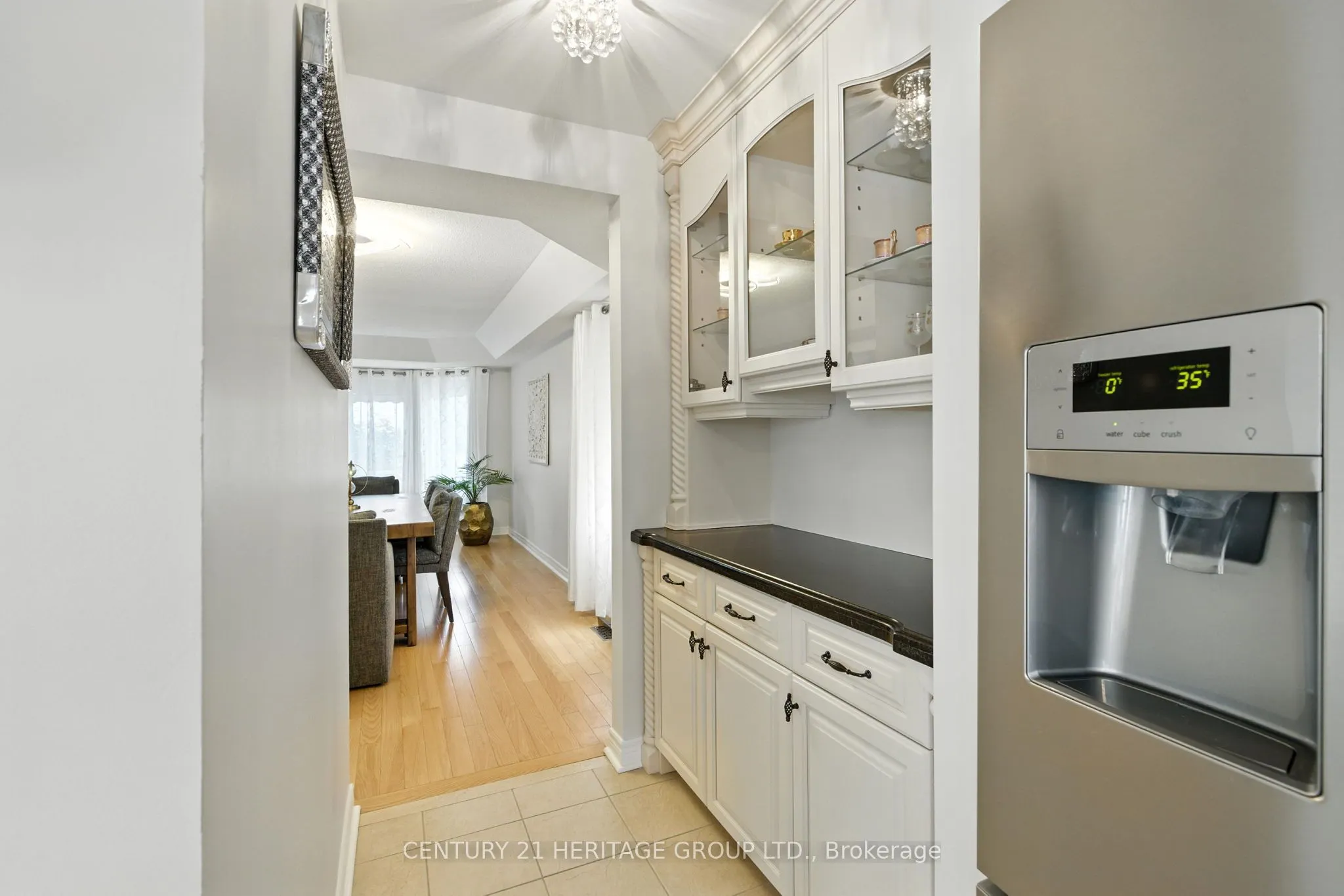 106 Laurendale Avenue